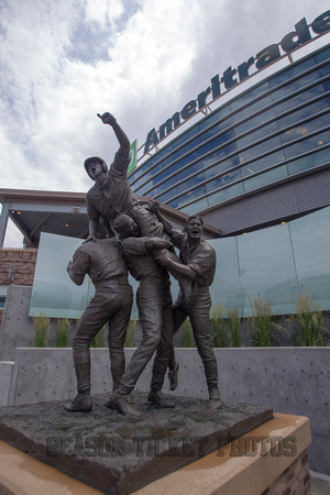 Road to Omaha statue 0547